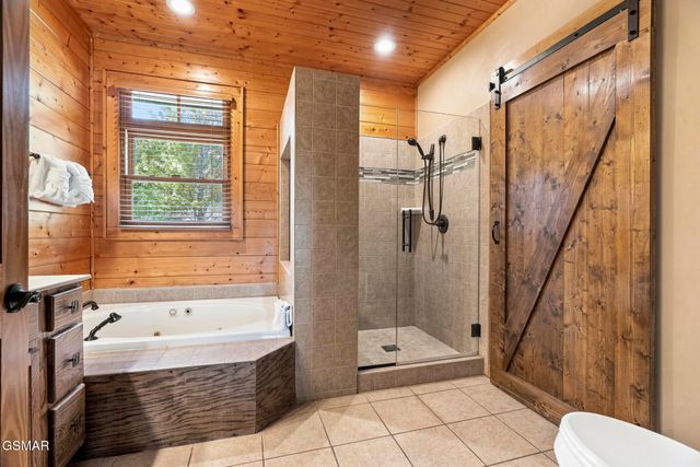 2837 Cedar Falls Way, Sevierville, TN 37862