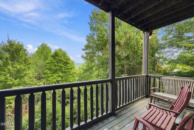 2837 Cedar Falls Way, Sevierville, TN 37862