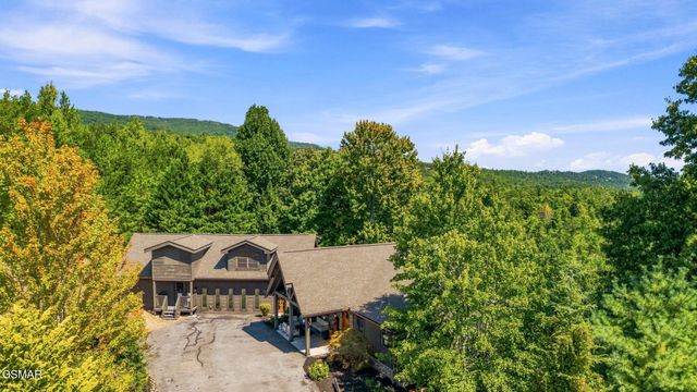 2837 Cedar Falls Way, Sevierville, TN 37862