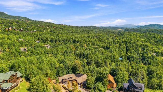 2837 Cedar Falls Way, Sevierville, TN 37862