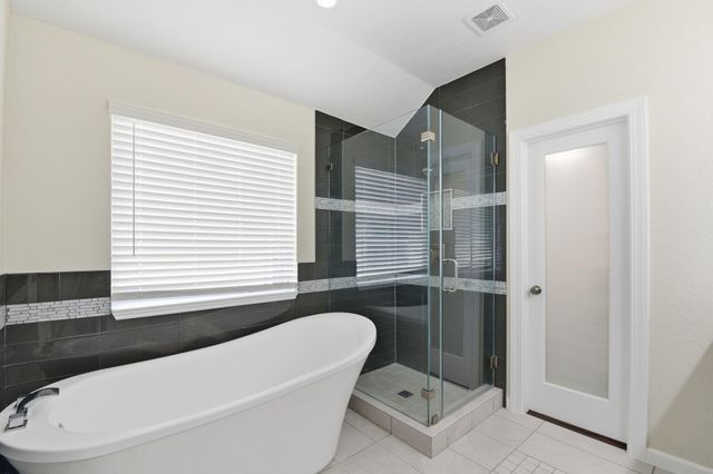 212 Glade Bridge Lane, Dickinson, TX 77539