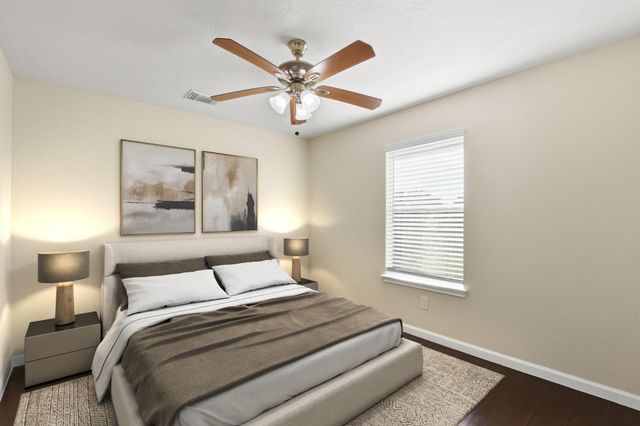 212 Glade Bridge Lane, Dickinson, TX 77539