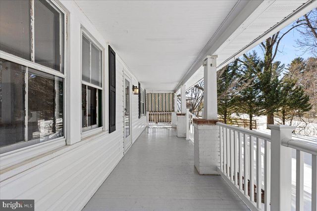 23320 WATSON RD, Leesburg, VA 20175