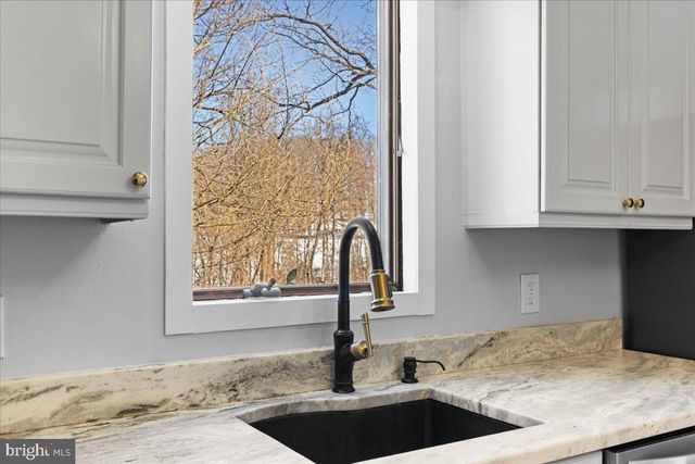 23320 WATSON RD, Leesburg, VA 20175