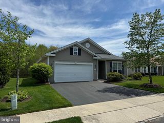 32 FITZGERALD LANE, Columbus, NJ 08022