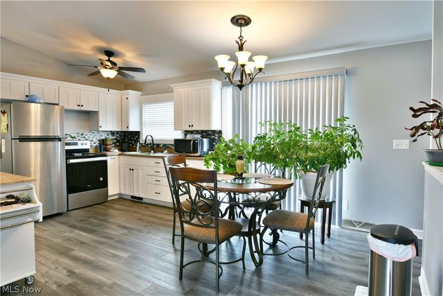 2401 Stewart Drive NW, Warren, OH 44485