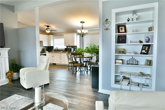 2401 Stewart Drive NW, Warren, OH 44485