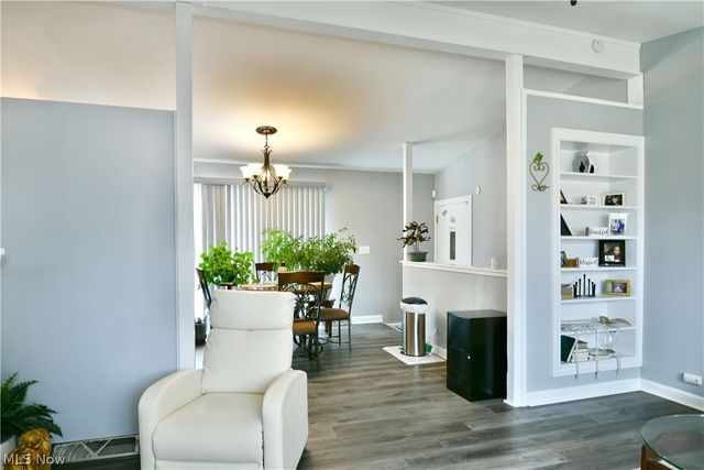 2401 Stewart Drive NW, Warren, OH 44485