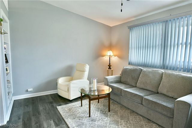 2401 Stewart Drive NW, Warren, OH 44485