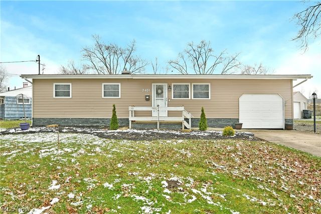 2401 Stewart Drive NW, Warren, OH 44485