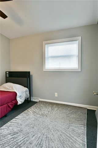 2401 Stewart Drive NW, Warren, OH 44485