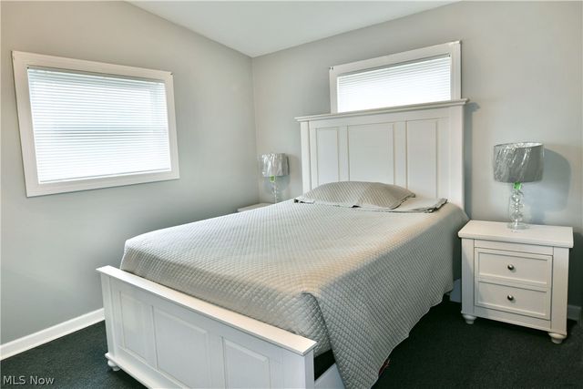 2401 Stewart Drive NW, Warren, OH 44485