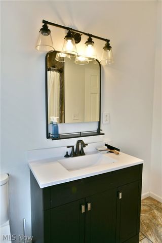 2401 Stewart Drive NW, Warren, OH 44485