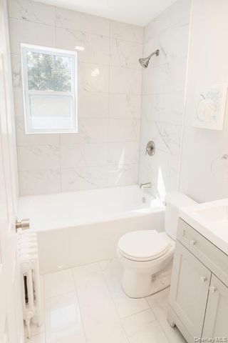 29 Avon Road, Hewlett, NY 11557