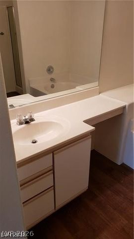 5750 East Hacienda Avenue 202, Las Vegas, NV 89122