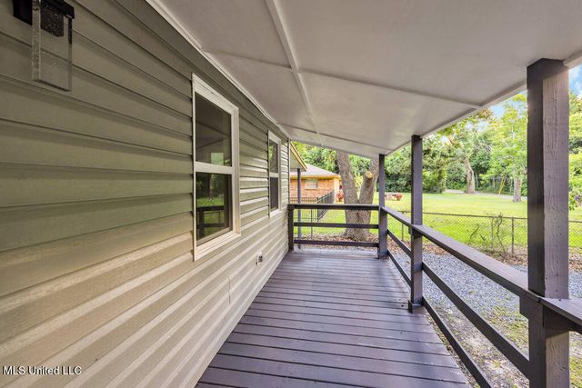 1528 Ladnier Road, Gautier, MS 39553