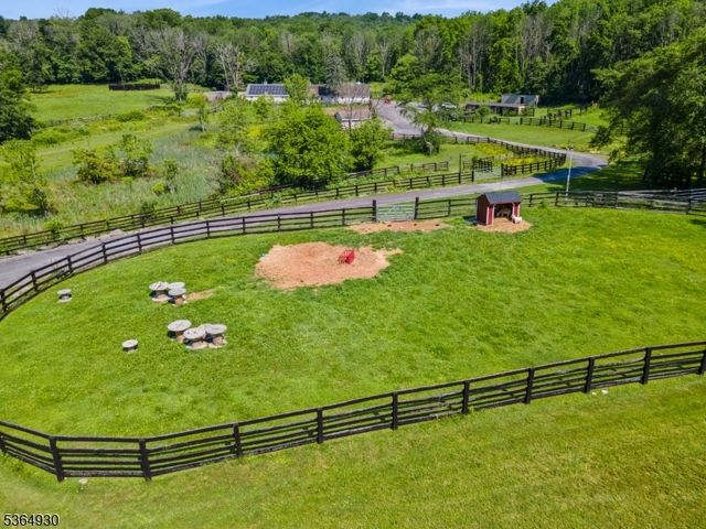 10 Pidgeon Hill Rd, Wantage Twp., NJ 07461