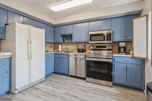 10 Pidgeon Hill Rd, Wantage Twp., NJ 07461