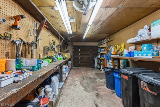 10 Pidgeon Hill Rd, Wantage Twp., NJ 07461