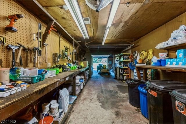 10 Pidgeon Hill Rd, Wantage Twp., NJ 07461