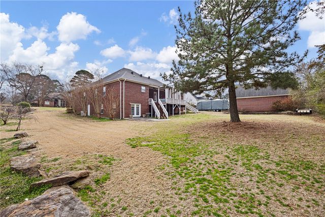 307 Autumnwood Drive, Russellville, AR 72802