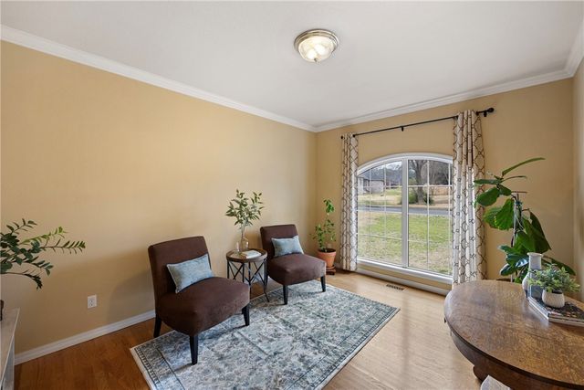 307 Autumnwood Drive, Russellville, AR 72802