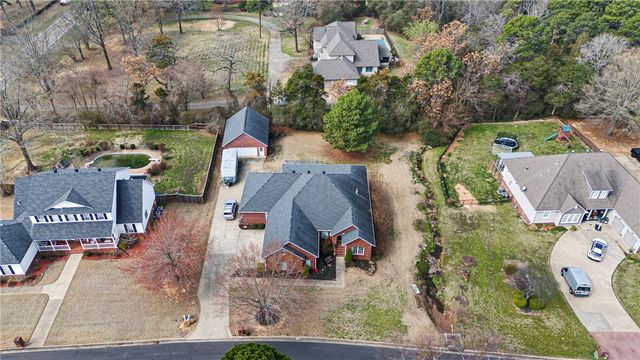 307 Autumnwood Drive, Russellville, AR 72802