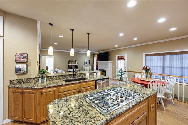 307 Autumnwood Drive, Russellville, AR 72802