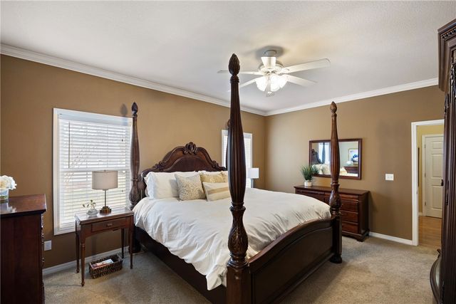 307 Autumnwood Drive, Russellville, AR 72802