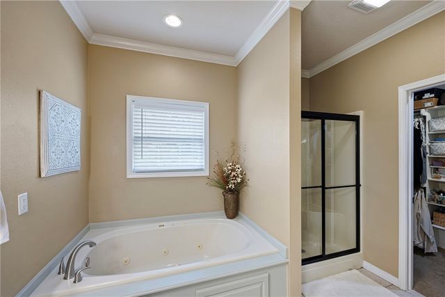 307 Autumnwood Drive, Russellville, AR 72802