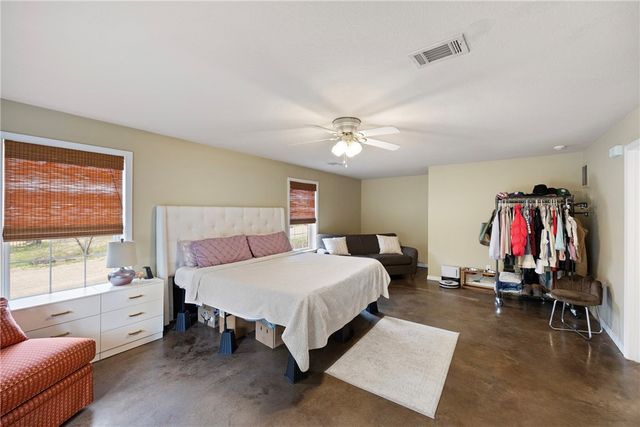 307 Autumnwood Drive, Russellville, AR 72802