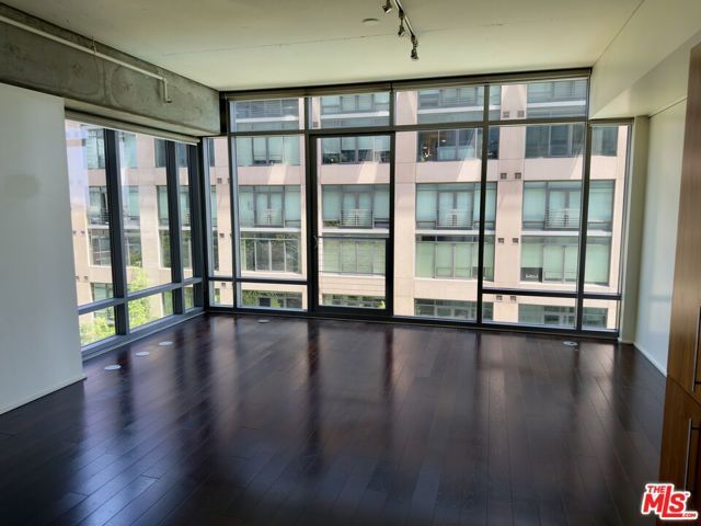 1100 S Hope Street 907, Los Angeles, CA 90015