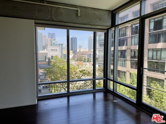 1100 S Hope Street 907, Los Angeles, CA 90015