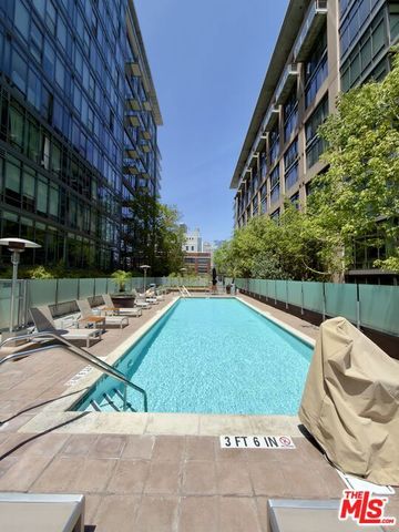 1100 S Hope Street 907, Los Angeles, CA 90015