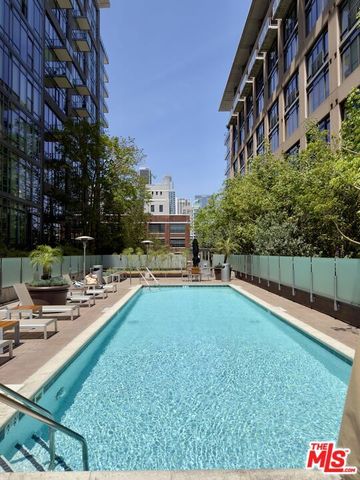 1100 S Hope Street 907, Los Angeles, CA 90015