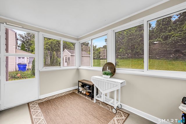 33 Edgemere Avenue, West Hartford, CT 06110
