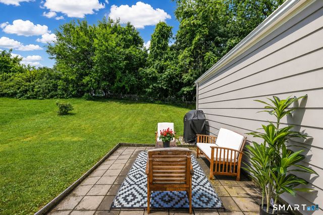 33 Edgemere Avenue, West Hartford, CT 06110