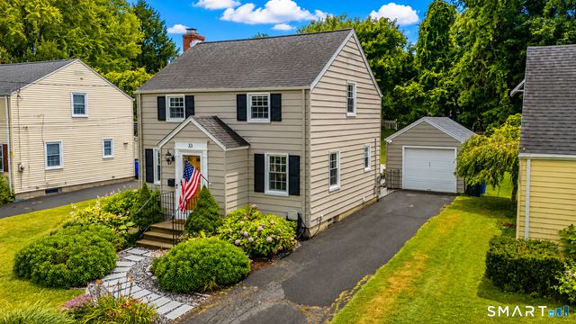 33 Edgemere Avenue, West Hartford, CT 06110