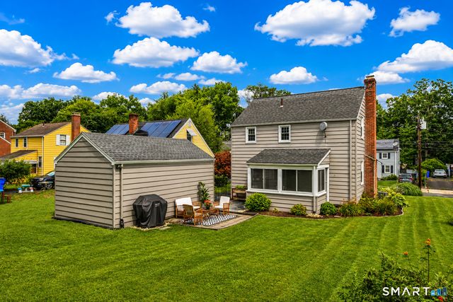 33 Edgemere Avenue, West Hartford, CT 06110