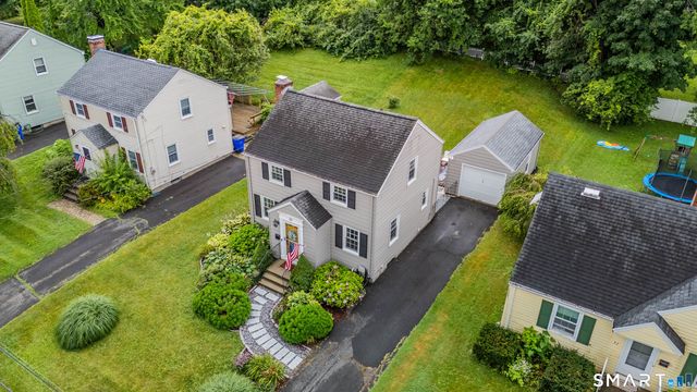 33 Edgemere Avenue, West Hartford, CT 06110