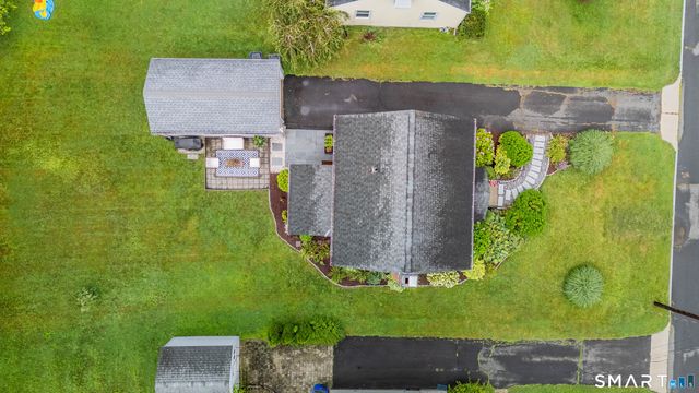 33 Edgemere Avenue, West Hartford, CT 06110