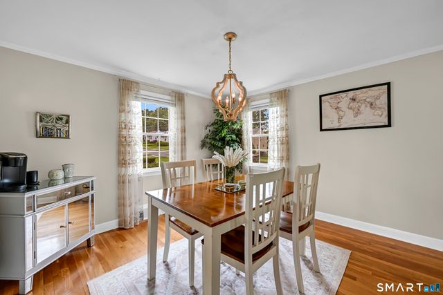 33 Edgemere Avenue, West Hartford, CT 06110