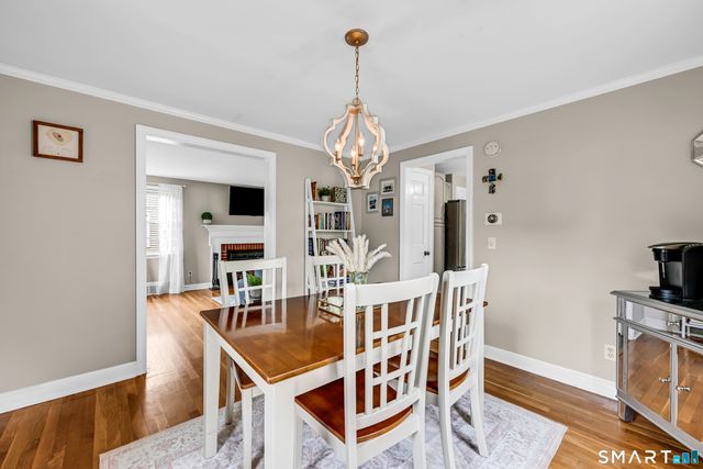 33 Edgemere Avenue, West Hartford, CT 06110