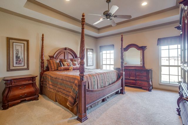 2300 E Emerald Bend, Granbury, TX 76049