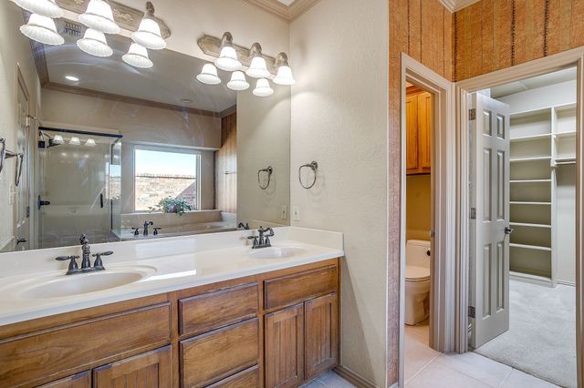 2300 E Emerald Bend, Granbury, TX 76049