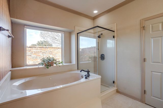 2300 E Emerald Bend, Granbury, TX 76049