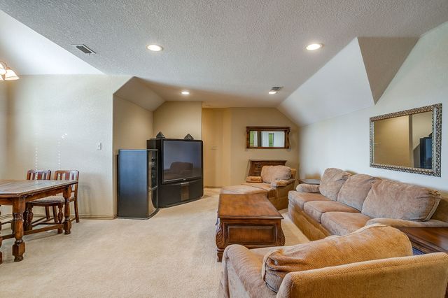 2300 E Emerald Bend, Granbury, TX 76049