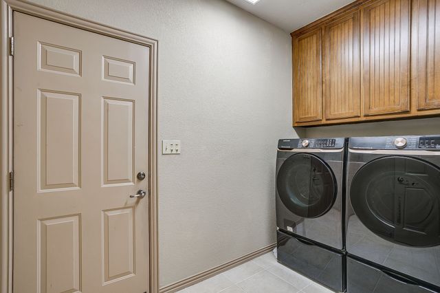 2300 E Emerald Bend, Granbury, TX 76049