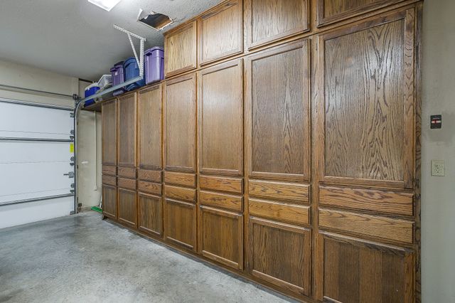 2300 E Emerald Bend, Granbury, TX 76049