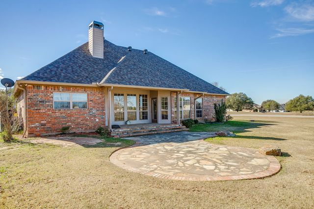 2300 E Emerald Bend, Granbury, TX 76049
